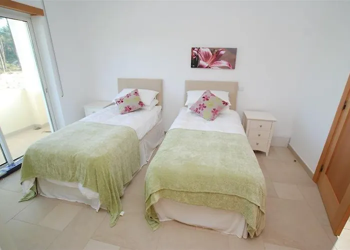 Pluma Rosa * Amoreira (Leiria)